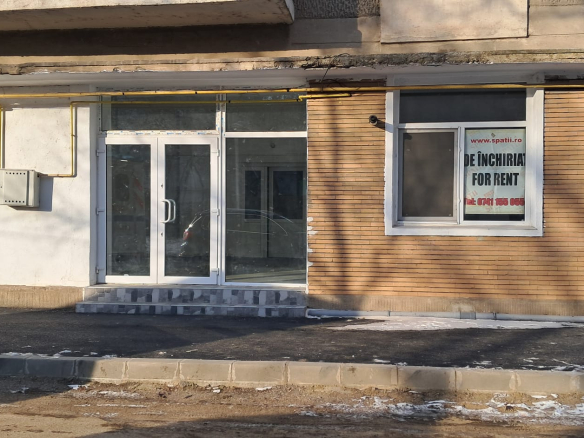 Spatiu comercial modern de inchiriat in Micro 39 – gata pentru activitate